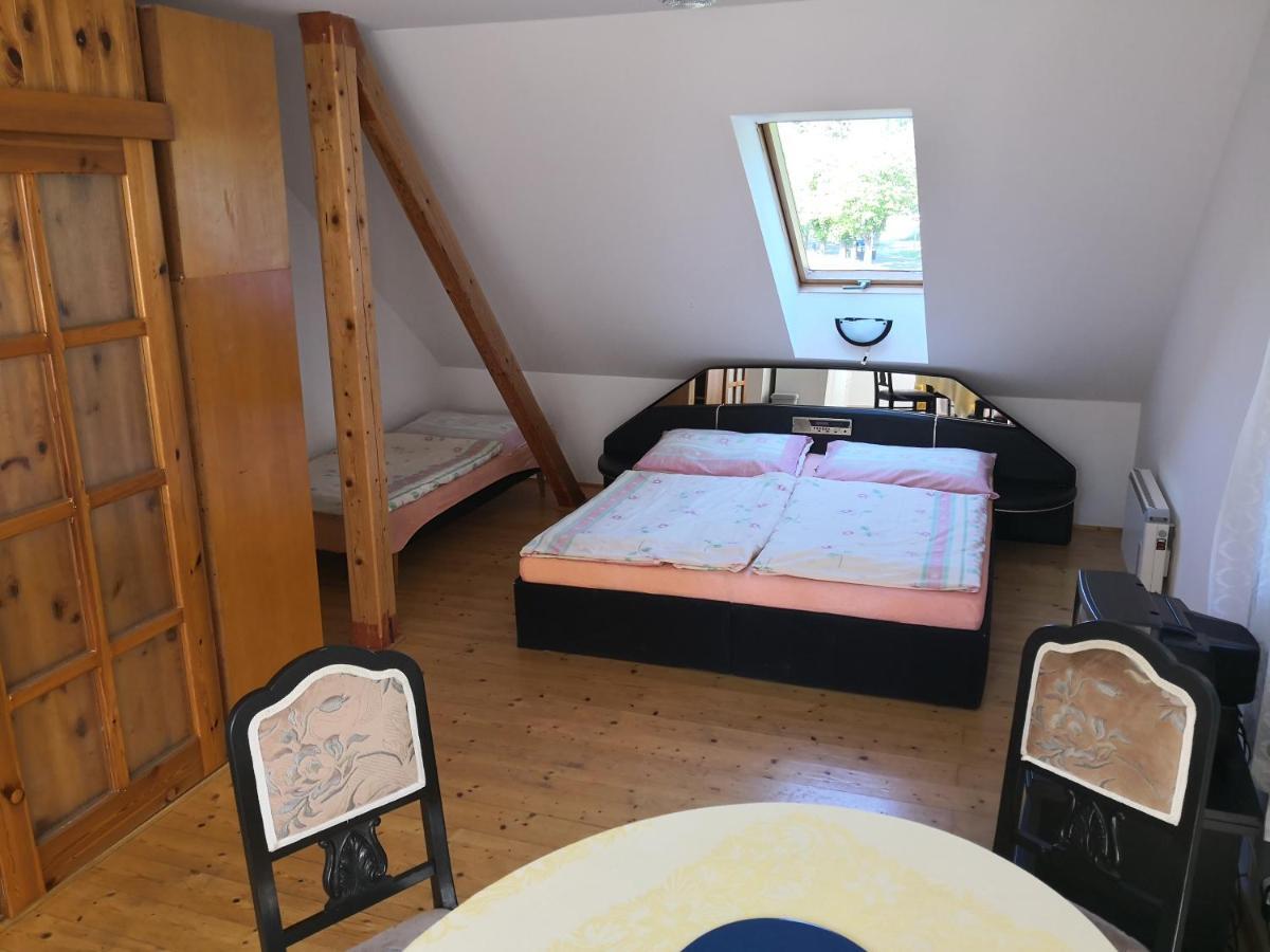 Ubytovani U Machova Jezera - Apartmany - Ludmila Grulisova 多克西 外观 照片